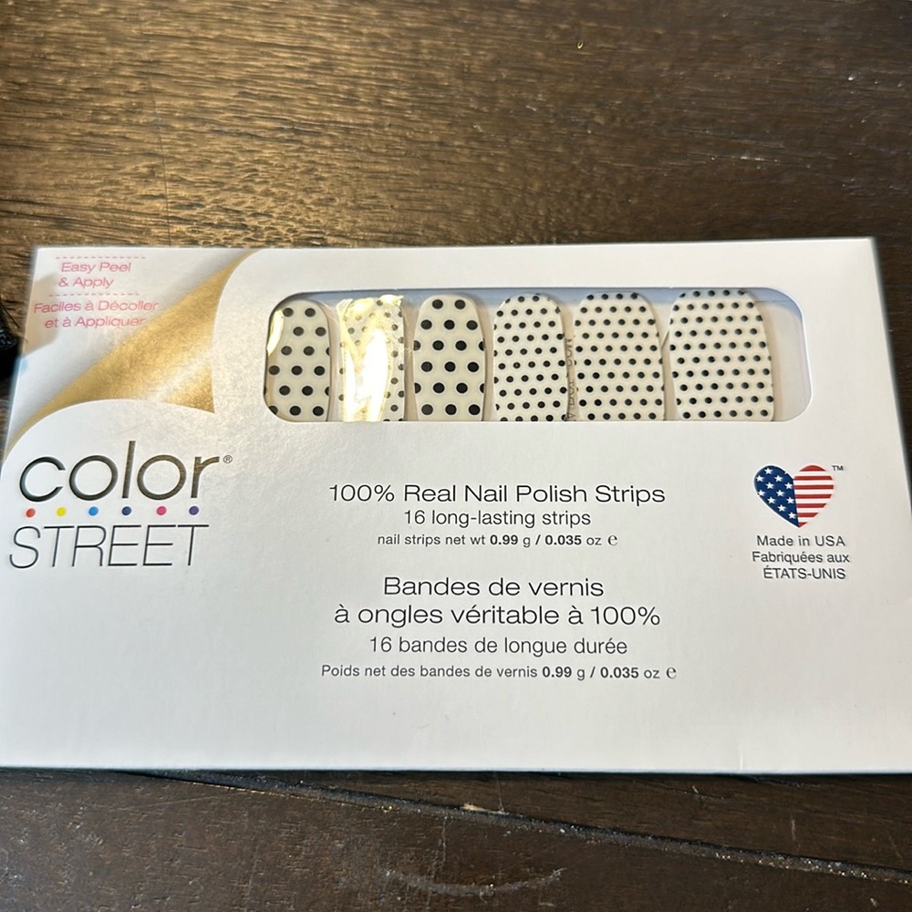 Colorstreet nails: polka dot com